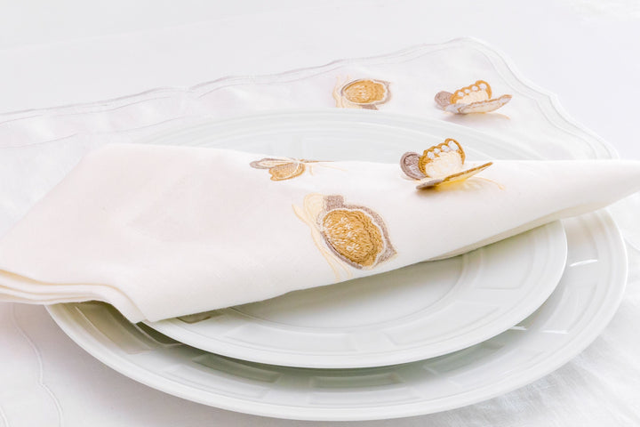 FineLeaf Guardanapos de Mesa Burlywood Guardanapos de Mesa em linho Branco <br> Borboletas Monocromático